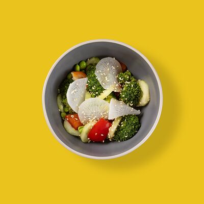 Салат с брокколи и эдамаме в Slurp ramen bar по цене 470 ₽