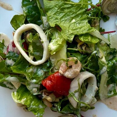 Микс морепродуктов, авокадо, цукини и перец в Crystal по цене 780 ₽