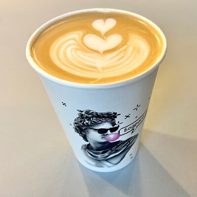 Латте в Hedonism Coffee по цене 200 ₽