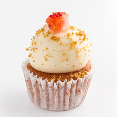 Mini капкейк клубничный чизкейк в Udcкафе Upside Down Cake по цене 110 ₽