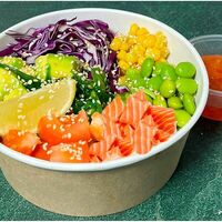Поке с лососем в King Pizza & Sushi