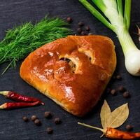Пирожок с мясом в Брецель