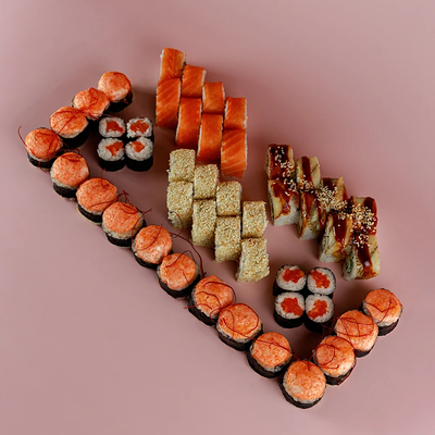 Сет Лав из... 48 шт в ВкусноНата по цене 4134 ₽