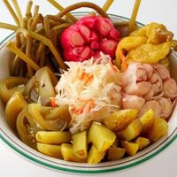 Ассорти солений в Строганов Бар & Гриль