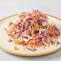 Салат Коул Слоу в Луиджи & Тосё