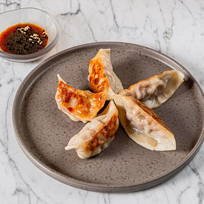 Гёдза вагю в Dragon по цене 1550 ₽