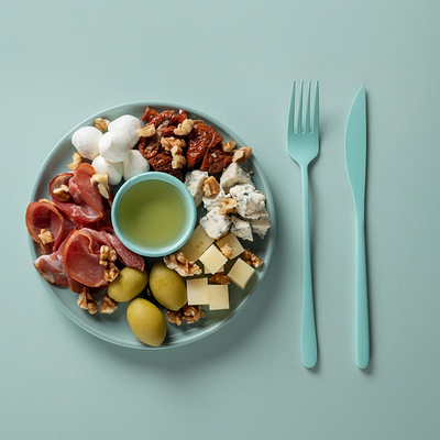 Сет закусок в Rollwell по цене 1090 ₽