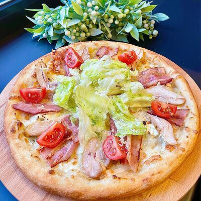 Пицца Цезарь в Caramel по цене 735 ₽