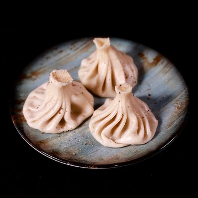 Хинкали с бараниной в Imna Lounge по цене 340 ₽