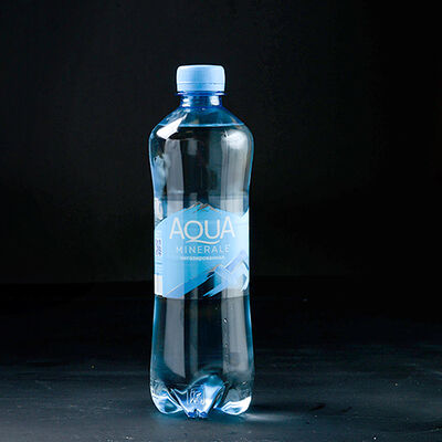 Вода Aqua Minerale в Курочка рядом по цене 119 ₽