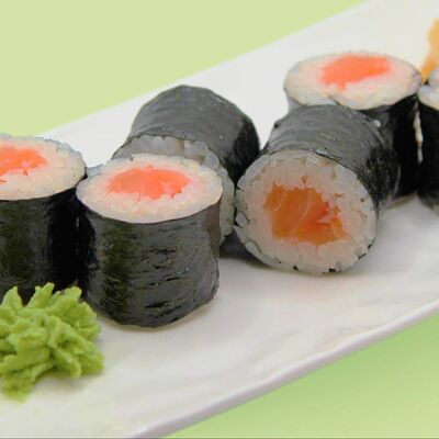 Маки с лососемв Sia bar по цене 450 ₽