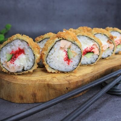 Ролл жареный Хиросима в 7Sushi по цене 489 ₽