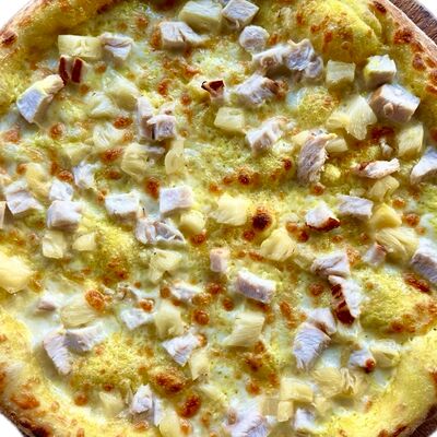 Пицца с курицей и ананасом в Piazza Stellare по цене 720 ₽