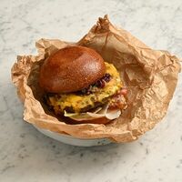 Бургер 12 в 12 kitchen & wine