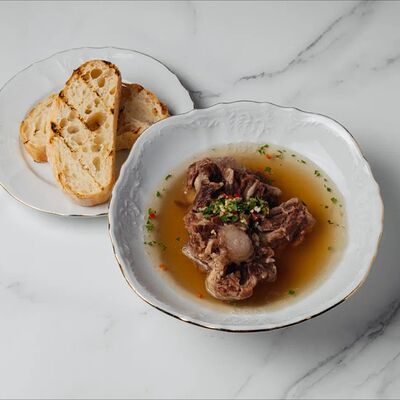 Испанский суп из бычьих хвостов в Buffalero di Mare по цене 1250 ₽