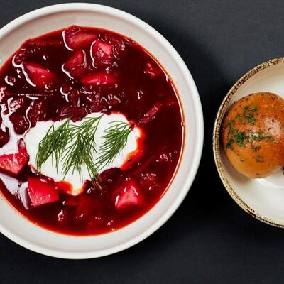 Борщ с копченой курицей и пампушками в Nuahule по цене 17 р.