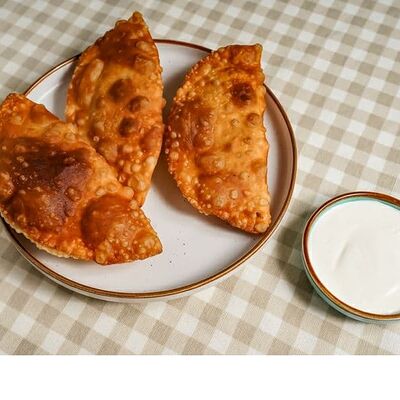 Чебуреки три сыра в Da Vinci Coffee по цене 2100 ₸