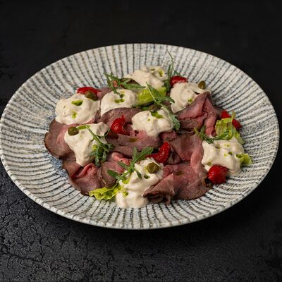 Ростбиф с соусом Тонато в Прага по цене 775 ₽