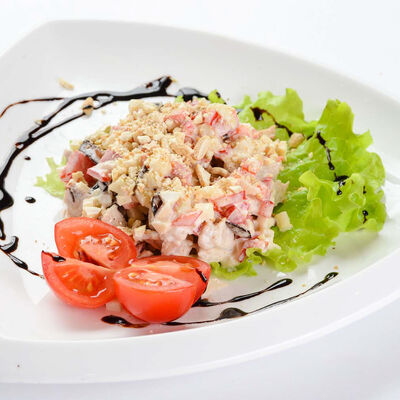 Салат с индейкой в БамБуши по цене 225