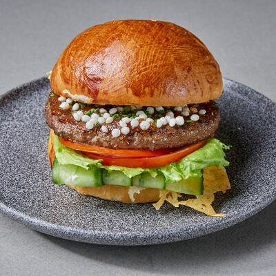 Бургер с говядиной в соусе имбирный терияки в Шикари по цене 620