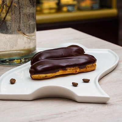 Эклер в Эклер&Кофе по цене 180 ₽