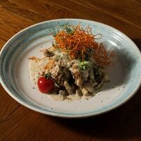 Кролик в сливочно-сметанном соусе с шампиньонами в Ярды Superbar