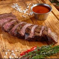Фланк-стейк в BBQ Beer Restaurant