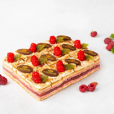 Малиновое пирожные-канапе в У Палыча. С пылу, с жару! по цене 2111 ₽