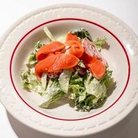 Салат с неркой и овощами в кунжутном соусе в Semplice