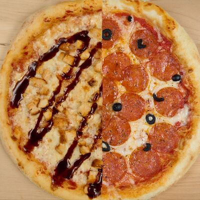 Пицца Цыпленок BBQ и пеперони (30 см) в Елидаели по цене 849 ₽