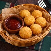 Сырные шарики в Purkins Pub