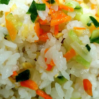 Рис с овощами и яйцом в Харбин по цене 499 ₽