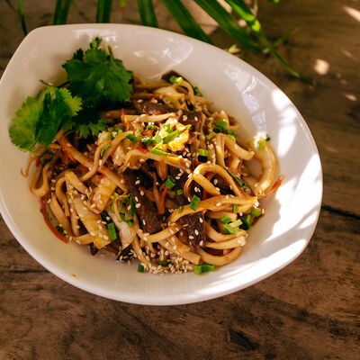 Удон кимчи с говядиной в Chow Chow по цене 720 ₽