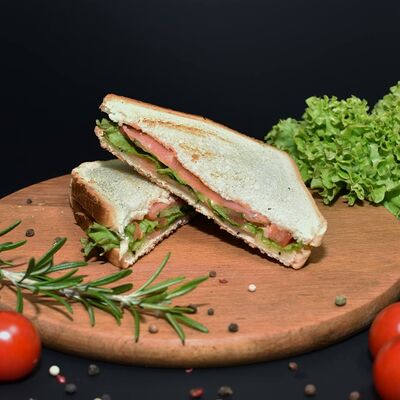 Сэндвич с ветчиной в Mr. Grill по цене 220 ₽