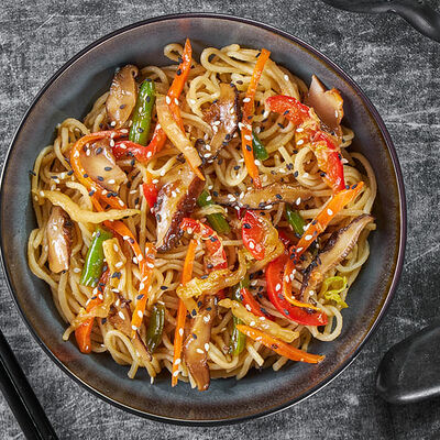 Вок Овощи под соусом терияки в Суши Мастер по цене 349 ₽