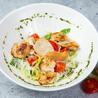 Цезарь с курицей в Artfood