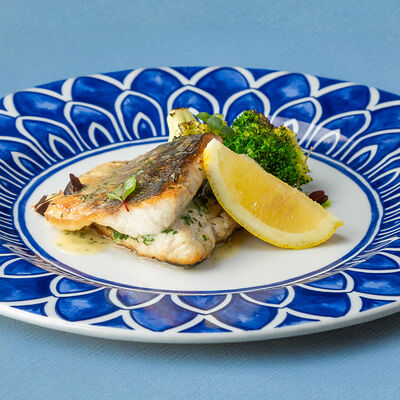 Филе сибаса, анчоус, брокколи в Рыба моей мечты по цене 2200 ₽