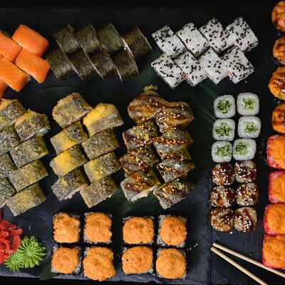 Сет Императора в Caviar Rolls по цене 5545 ₽