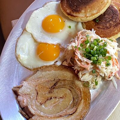 Панкейки с грудинкой тясю в Smazhenka bistro по цене 19 р.