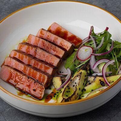 Стейк из тунца в Сок Баланс по цене 1095 ₽