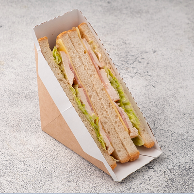 Клаб-сэндвич с цыпленком гриль, беконом и перцем халапеньо в Гастрономист по цене 255 ₽