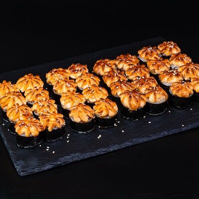 Сет Запеченный в СушиТаяки по цене 2943 ₽