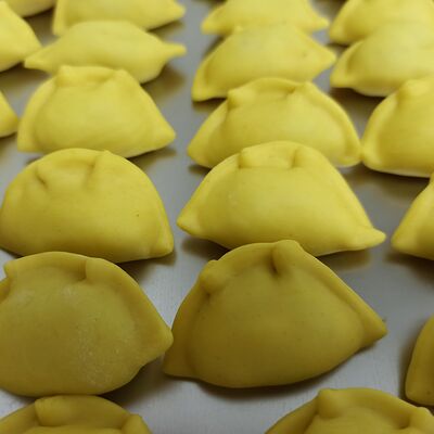 Пельмени щука с салом полуфабрикат в ФРОЗЕНГУД по цене 1200 ₽