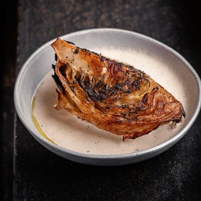 Стейк из капусты, пармезан и трюфель в Техникум по цене 490 ₽