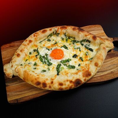 Хачапури по-Аджарски со шпинатом в Шава Банда по цене 1080 ₽