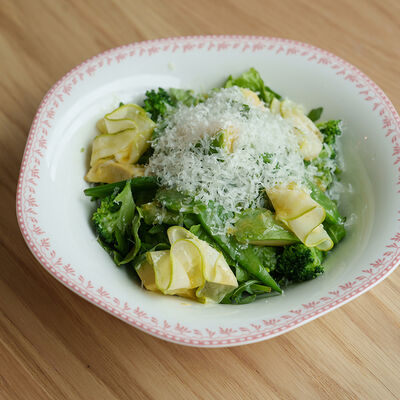 Большой зеленый салат в Salt по цене 690 ₽