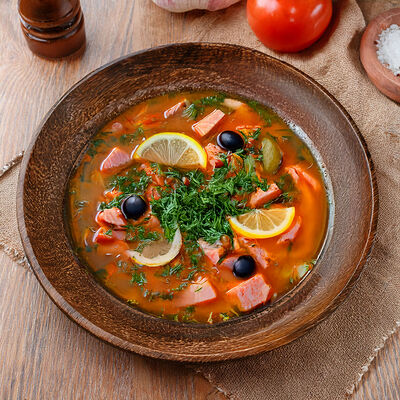 Солянка мяснаяв Берлога по цене 530 ₽