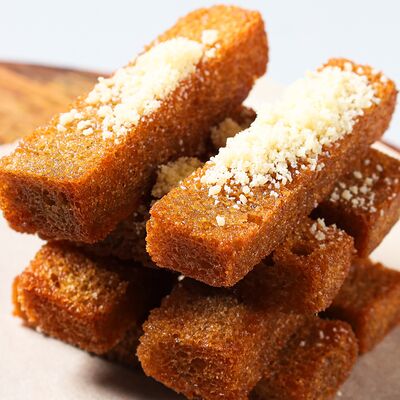 Гренки чесночные с пармезаномв Il SUSh-ka по цене 229 ₽