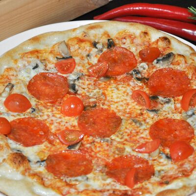 Пицца Пиканте в PrestoMia по цене 500 ₽