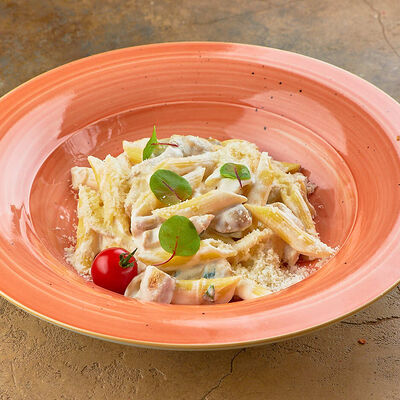 Пенне с курой и грибами в сливочном соусе в Ели-Пили по цене 650 ₽